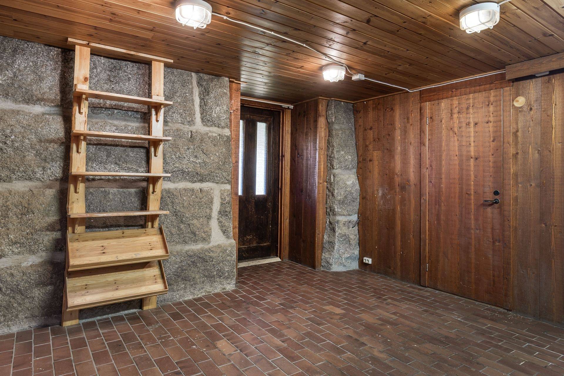 Gård med jordbruk på Vallingedal Nedergård Vallingedal Kinda kommun - bild 56