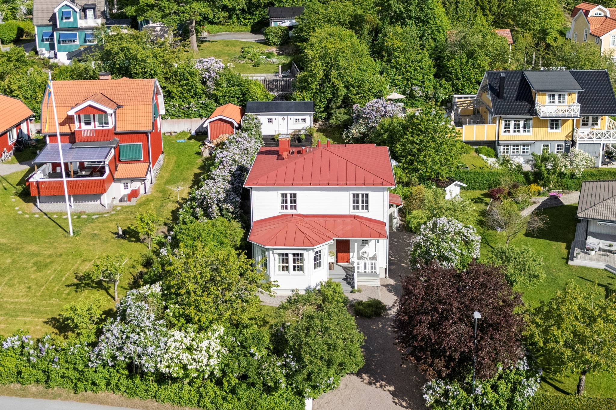 5 rum villa på Kjulavägen 9A Viggbyholm, Täby kommun - bild 1