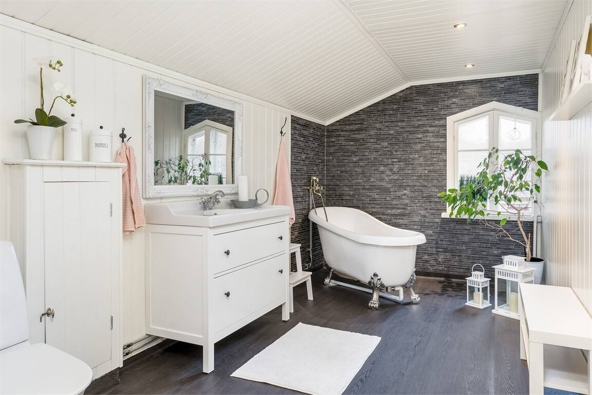 8 rum Gård utan jordbruk på Västra Utsjövägen 291, 293 & 297 Malung-Sälens kommun - bild 24