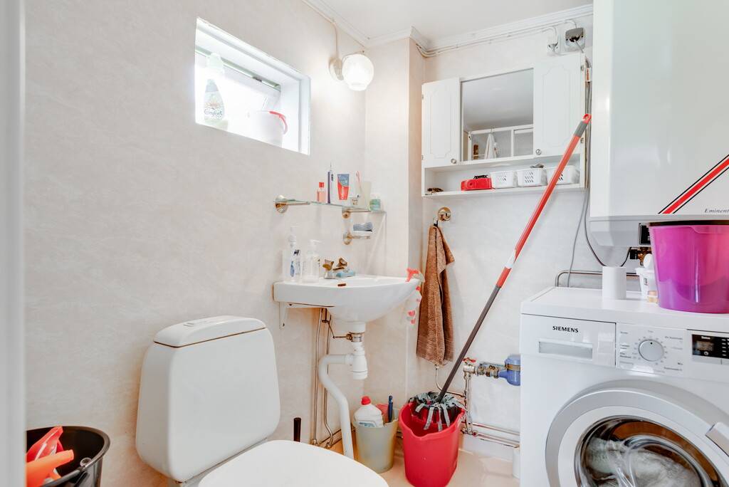 5 rum Villa på Vombovägen 8 Lekebergs kommun - bild 17