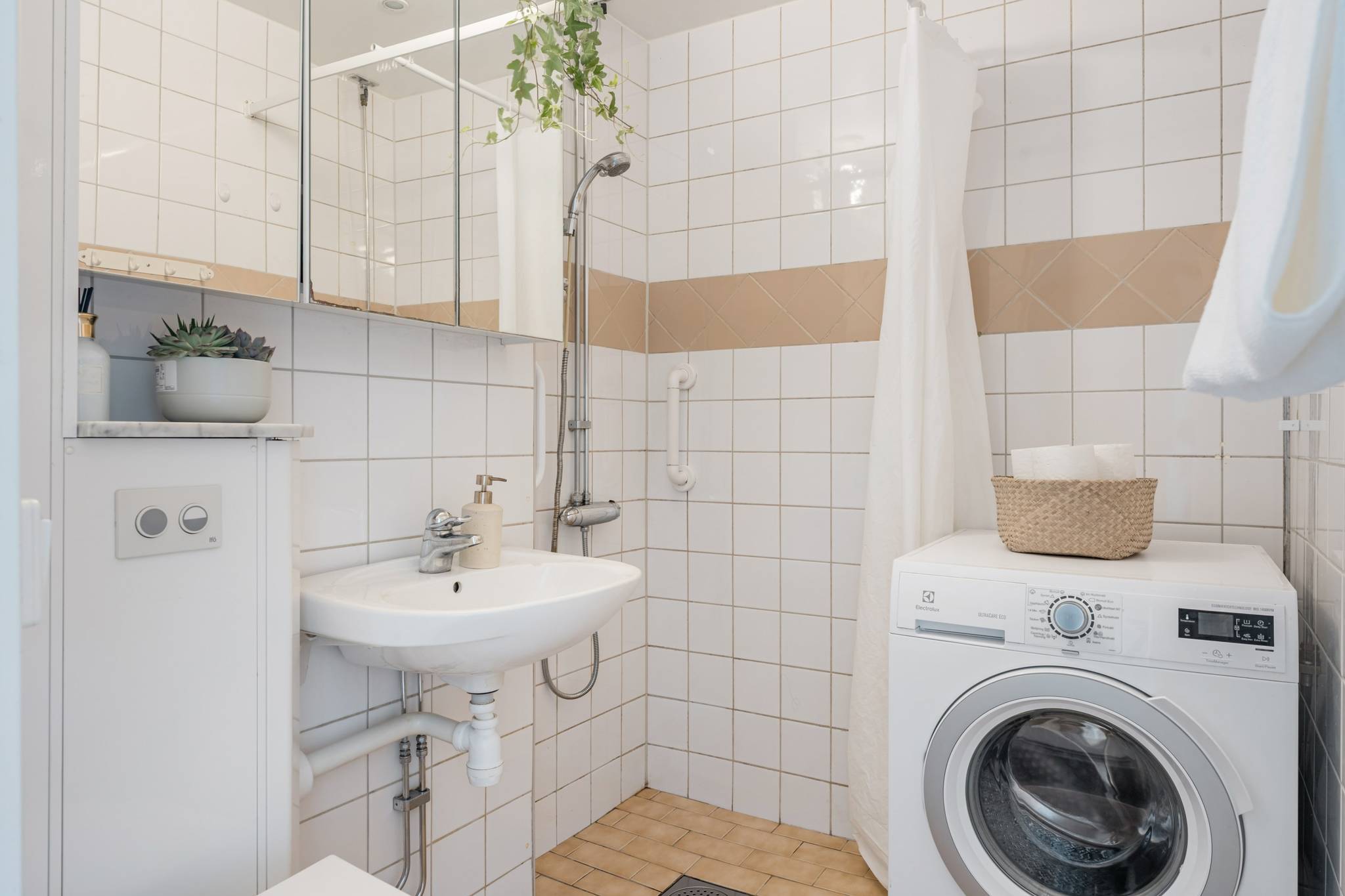 3 rum lägenhet på RADARVÄGEN 11 HÄGERNÄS, Täby kommun - bild 4