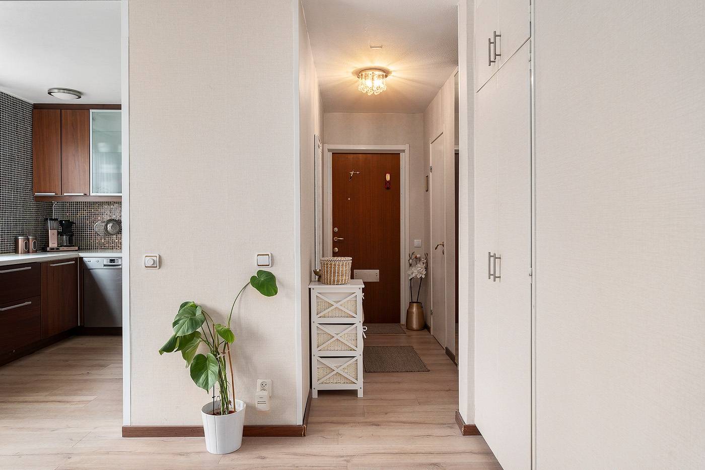 3 rum Lägenhet på Aspnäsvägen 10 Jakobsberg Järfälla kommun - bild 2