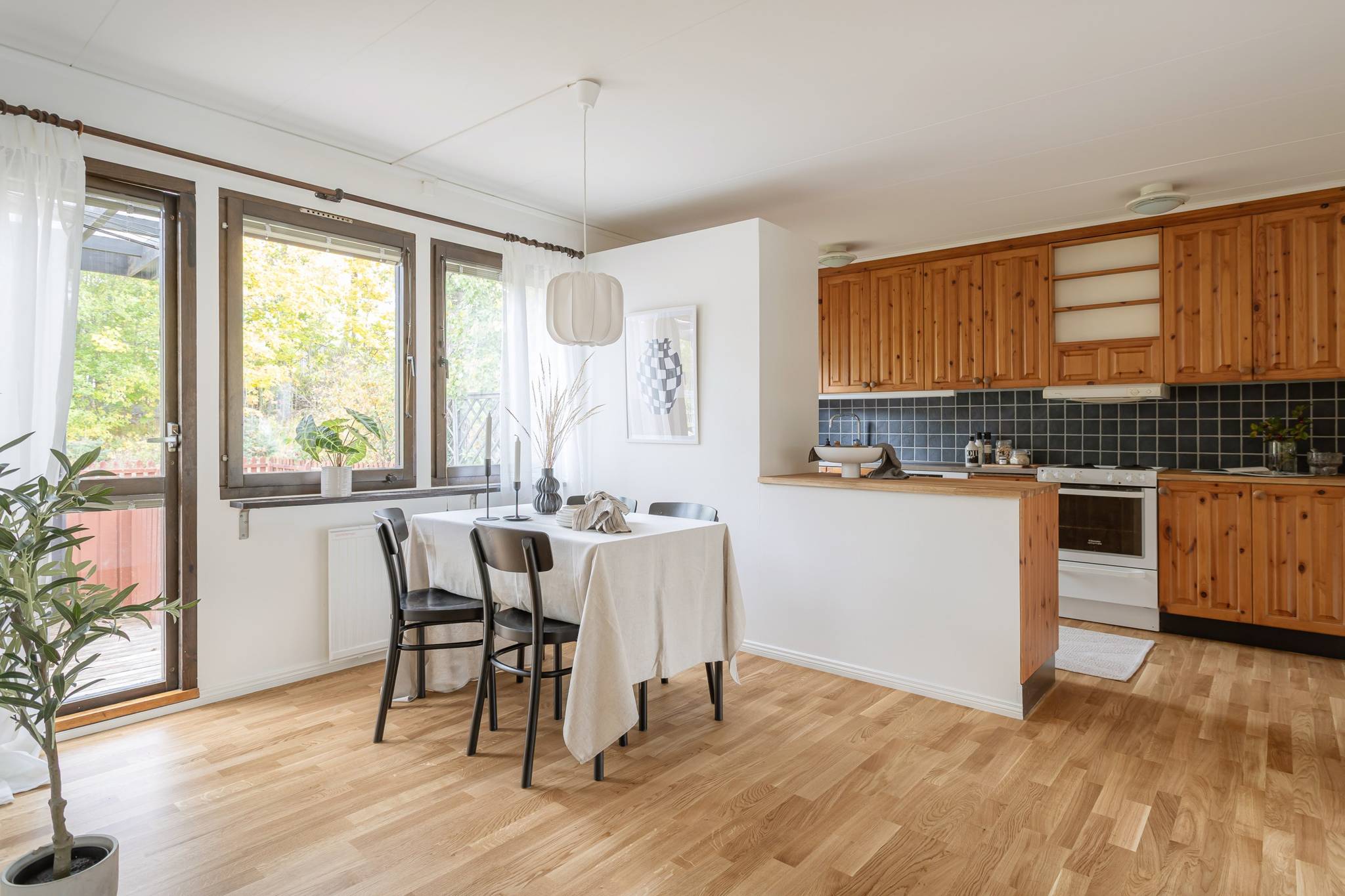 5 rum radhus på Porsvägen 318 Vaxmora, Sollentuna kommun - bild 4