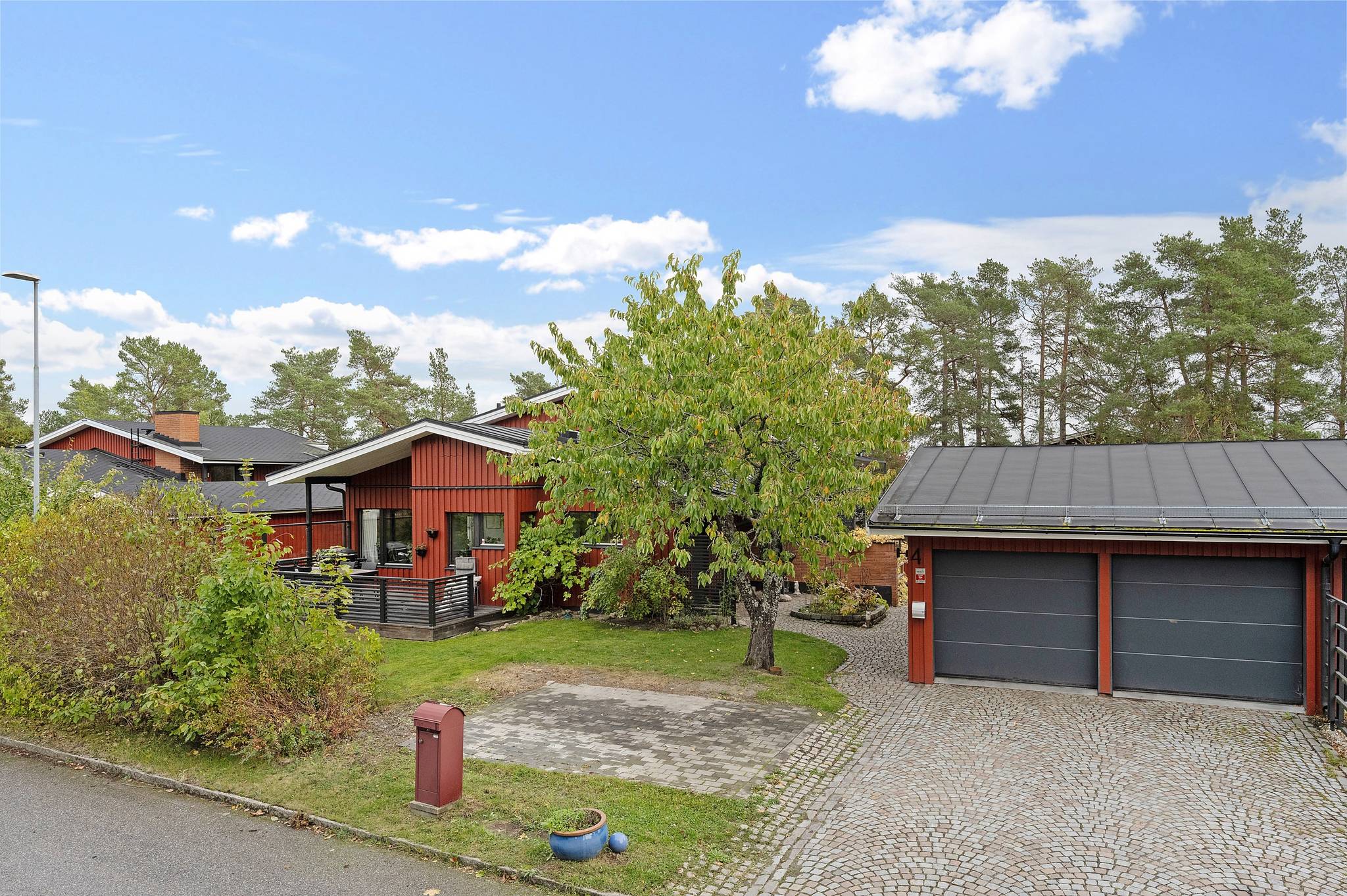 6 rum Villa på Reliefvägen 4 Viksjö Järfälla kommun - bild 1