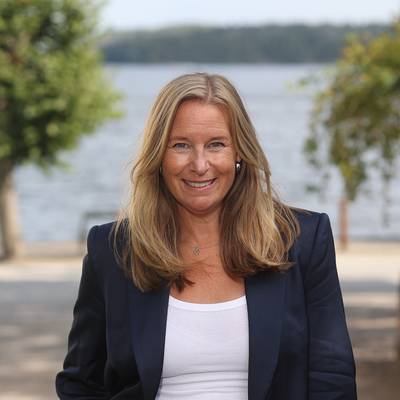 Mäklare Jenny Björklund