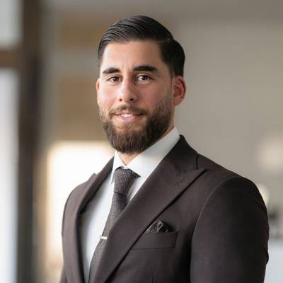 Mäklarbild på Tony Ishak