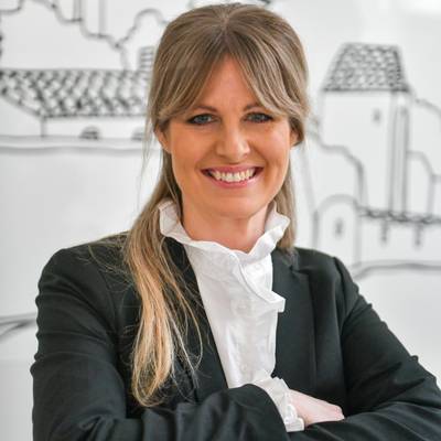 Mäklarbild på Marie Sedersten