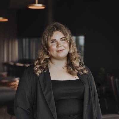 Mäklarbild på Emelie Nilsson