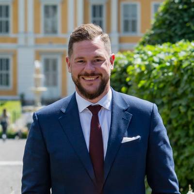 Mäklarbild på Kim Kulich