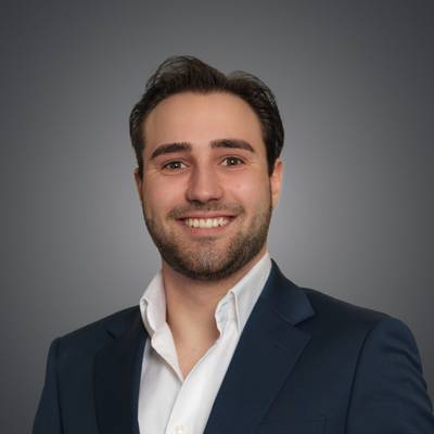 Mäklarbild på Alessandro Hendry
