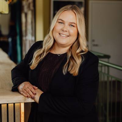 Mäklare Charlotte Svensson