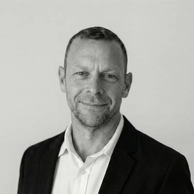 Mäklarbild på Daniel Fredriksson
