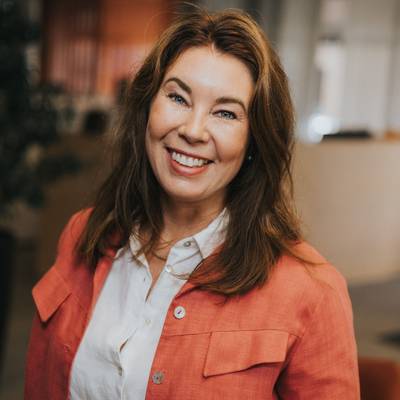Mäklare Karin Spåre