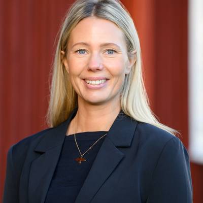 Mäklarbild på Karolina Holmström