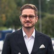 Mäklarbild på Richard Östlund