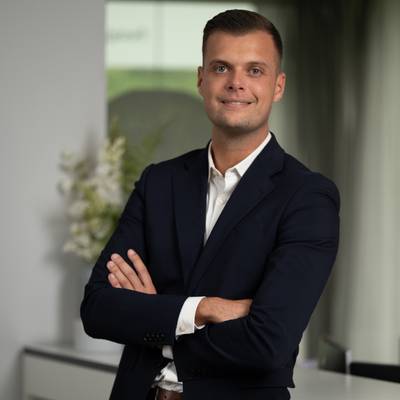 Mäklare William Gernandt
