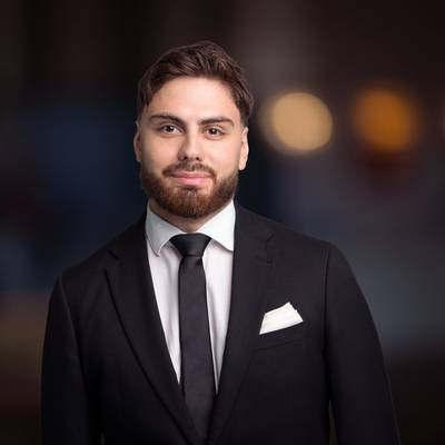 Mäklare Kevin Allamand Felfle