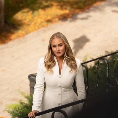 Mäklarbild på Alicia Eriksson