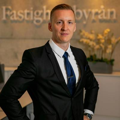 Mäklarbild på Fredric Bäck