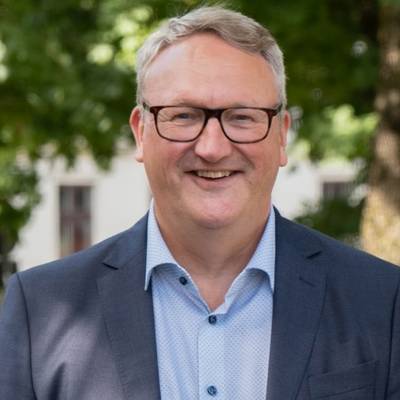 Mäklarbild på Magnus Eek