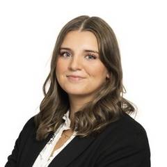 Mäklare Nickolina Hassel