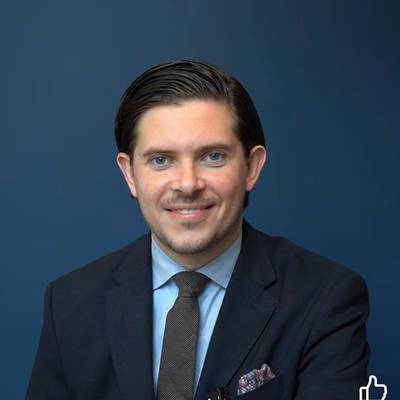 Mäklare William Wallsén