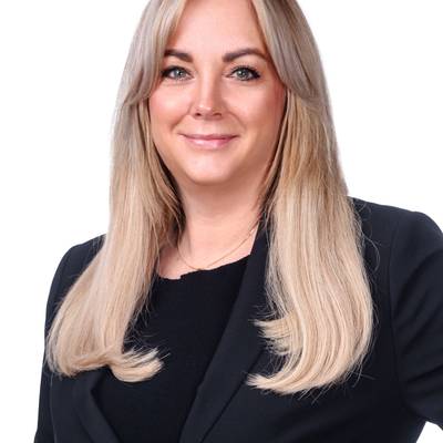 Mäklarbild på Eva Fällström