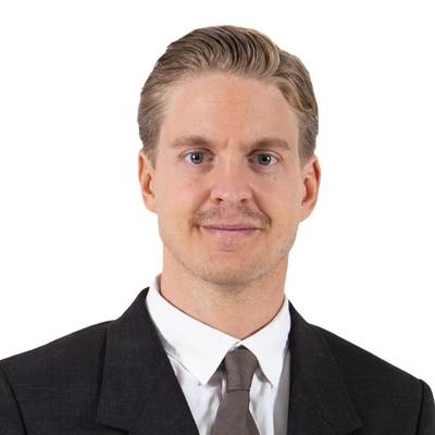 Mäklare John Kullgren