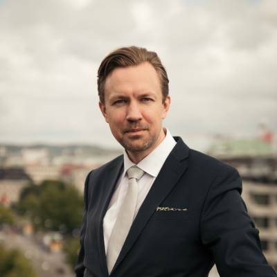 Mäklarbild på Daniel Sülla