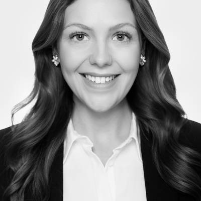 Mäklarbild på Sara Holm