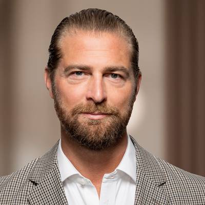 Mäklarbild på Jonas Ackelman