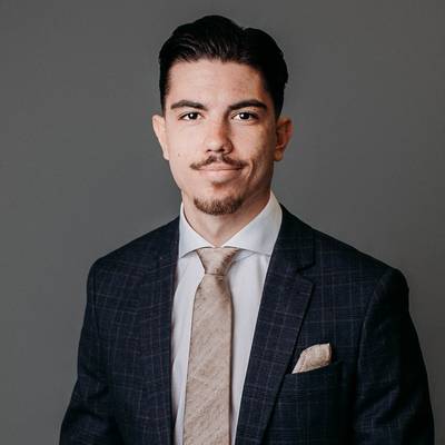 Mäklare Mauro Mandic