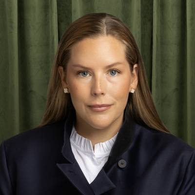 Mäklare Kim Törnblom