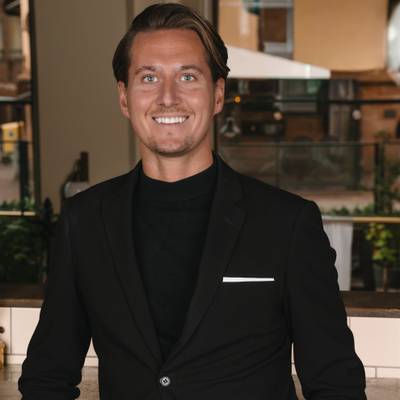 Mäklarbild på Sebastian Abrahamsson