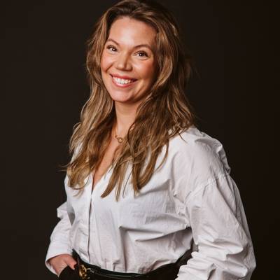 Mäklarbild på Caroline Magiera