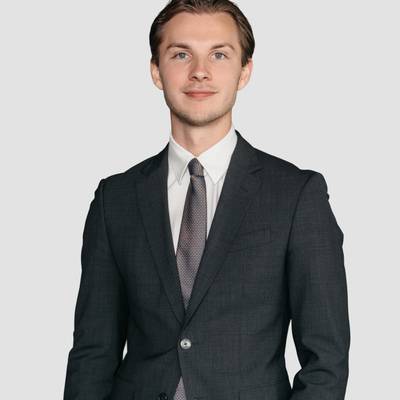 Mäklarbild på Benjamin Lind