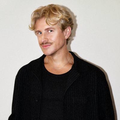 Mäklarbild på Viktor Moberg