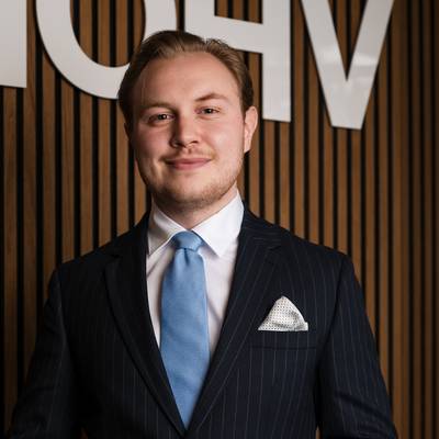 Mäklare Lukas Sterba