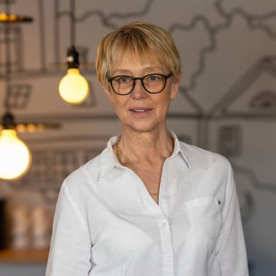 Mäklarbild på Anna-Karin Lindmark