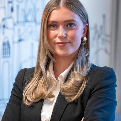 Mäklarbild på Caroline Bergström