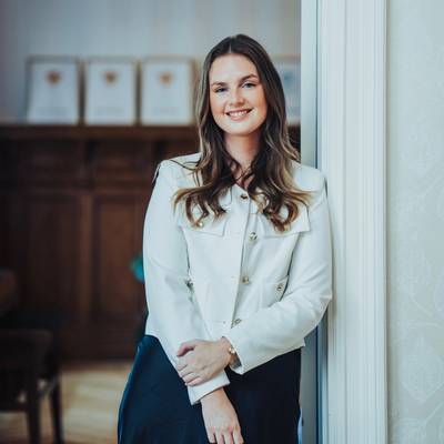 Mäklare Sarah Michelson