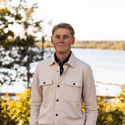 Mäklarbild på Anton Humble