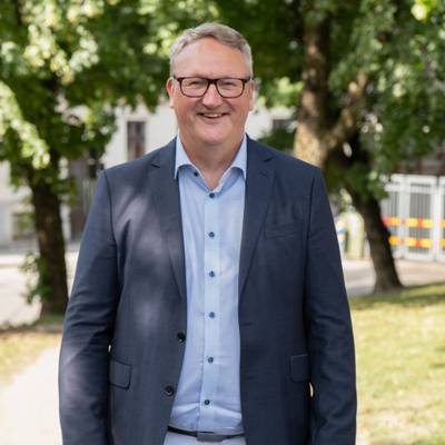 Mäklarbild på Magnus Eek