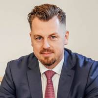 Mäklare Jimmie Rönnbäck, MOHV Bromma