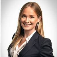 Mäklare Caroline Hanell, Bronze Fastighetsförmedling AB