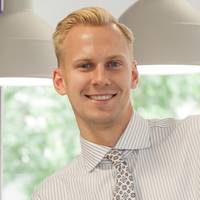 Mäklare Henrik Karlsson, MOHV Hyllie