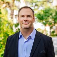 Mäklare Mattias Söderberg, Mäklarhuset Spånga
