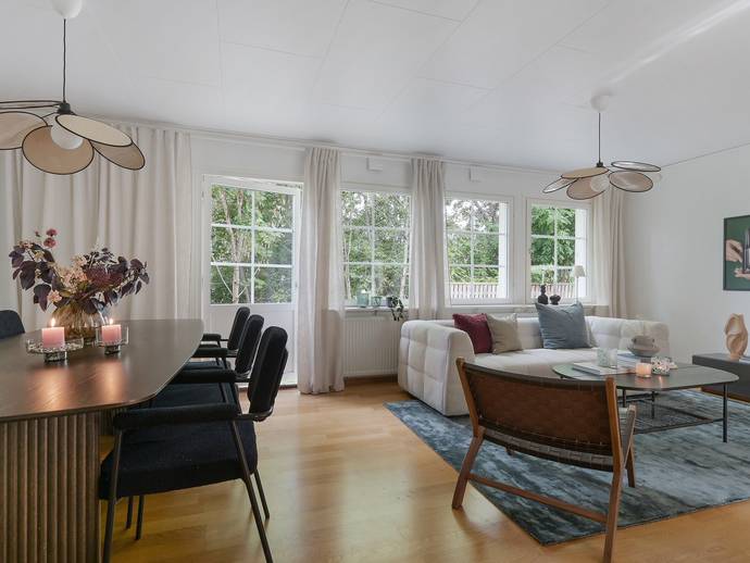 5 rok · 166 m² · Solhemsbackarna 220
