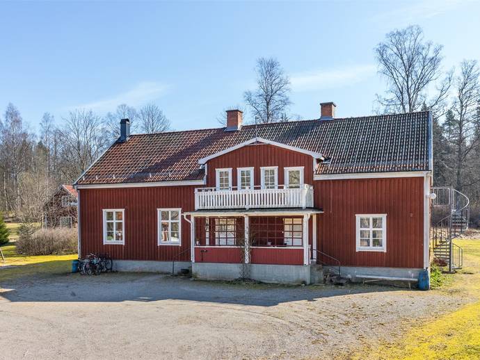 6 rok · 300 m² · Valtret 4