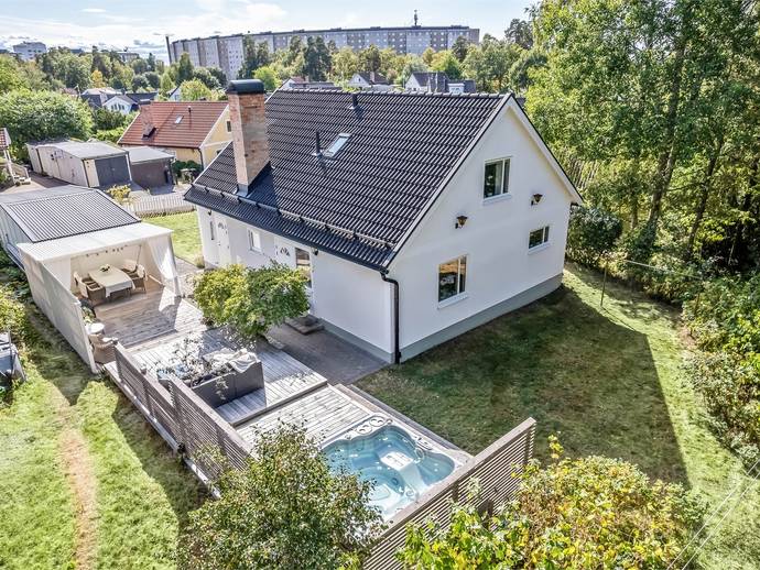 7 rok · 135 m² · STÅLRINGEN 7